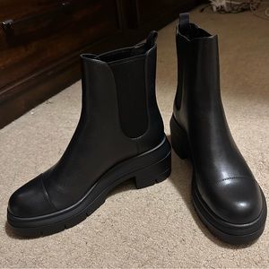 Stuart Weitzman Women’s Norah Chelsea Bootie